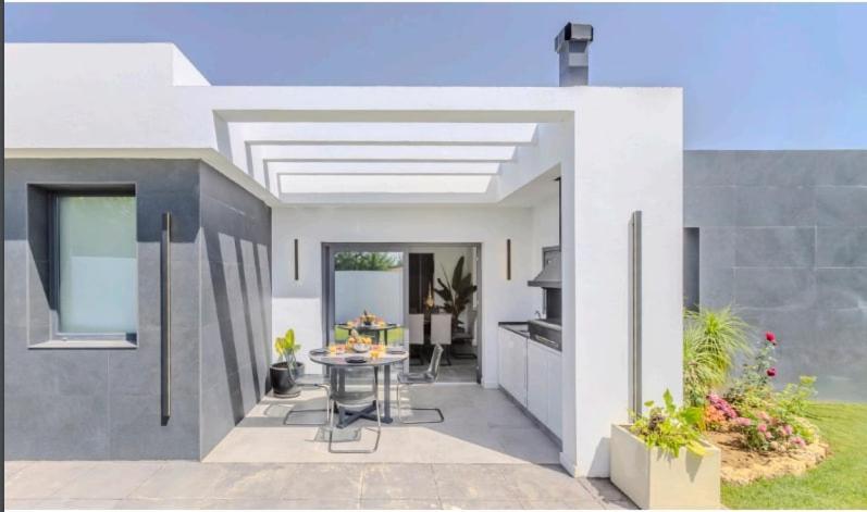 Brand New Modern Villa