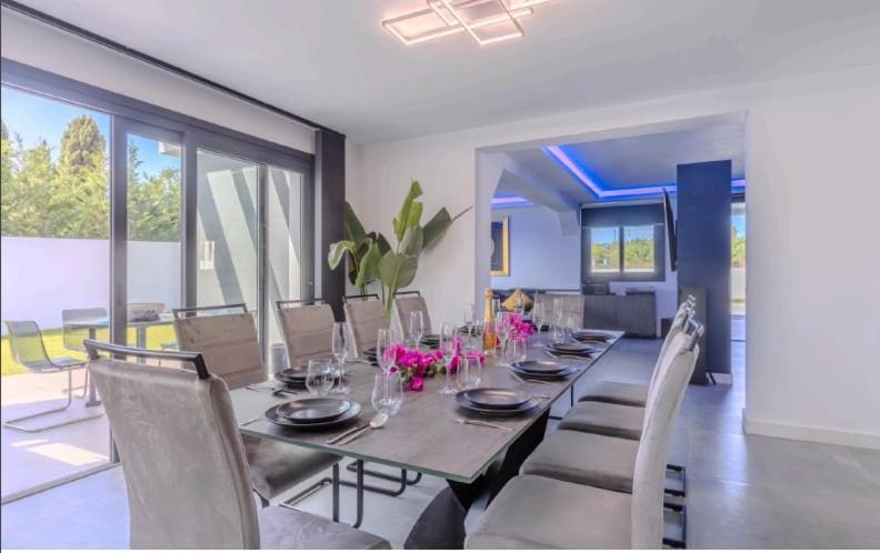 Villa Brand New Modern *